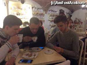 [P18] Schonbrunn - la cafea inainte de show preparare strudel » foto by mishu
 - 
<span class="allrVoted glyphicon glyphicon-heart hidden" id="av702516"></span>
<a class="m-l-10 hidden" id="sv702516" onclick="voting_Foto_DelVot(,702516,461)" role="button">șterge vot <span class="glyphicon glyphicon-remove"></span></a>
<a id="v9702516" class=" c-red"  onclick="voting_Foto_SetVot(702516)" role="button"><span class="glyphicon glyphicon-heart-empty"></span> <b>LIKE</b> = Votează poza</a> <img class="hidden"  id="f702516W9" src="/imagini/loader.gif" border="0" /><span class="AjErrMes hidden" id="e702516ErM"></span>