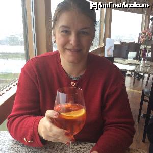 [P04] Donau turm - un aperol spritz la inaltime, invartindu-ma (restaurantul, nu eu)  » foto by mishu
 - 
<span class="allrVoted glyphicon glyphicon-heart hidden" id="av702502"></span>
<a class="m-l-10 hidden" id="sv702502" onclick="voting_Foto_DelVot(,702502,461)" role="button">șterge vot <span class="glyphicon glyphicon-remove"></span></a>
<a id="v9702502" class=" c-red"  onclick="voting_Foto_SetVot(702502)" role="button"><span class="glyphicon glyphicon-heart-empty"></span> <b>LIKE</b> = Votează poza</a> <img class="hidden"  id="f702502W9" src="/imagini/loader.gif" border="0" /><span class="AjErrMes hidden" id="e702502ErM"></span>