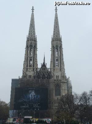 [P60] Biserica Votiva » foto by mishu
 - 
<span class="allrVoted glyphicon glyphicon-heart hidden" id="av702558"></span>
<a class="m-l-10 hidden" id="sv702558" onclick="voting_Foto_DelVot(,702558,461)" role="button">șterge vot <span class="glyphicon glyphicon-remove"></span></a>
<a id="v9702558" class=" c-red"  onclick="voting_Foto_SetVot(702558)" role="button"><span class="glyphicon glyphicon-heart-empty"></span> <b>LIKE</b> = Votează poza</a> <img class="hidden"  id="f702558W9" src="/imagini/loader.gif" border="0" /><span class="AjErrMes hidden" id="e702558ErM"></span>