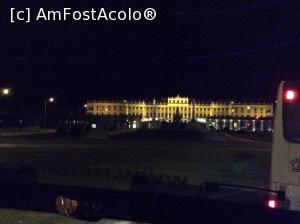 [P01] Viena seara - din autocar privind spre Schonbrunn » foto by mishu
 - 
<span class="allrVoted glyphicon glyphicon-heart hidden" id="av815048"></span>
<a class="m-l-10 hidden" id="sv815048" onclick="voting_Foto_DelVot(,815048,461)" role="button">șterge vot <span class="glyphicon glyphicon-remove"></span></a>
<a id="v9815048" class=" c-red"  onclick="voting_Foto_SetVot(815048)" role="button"><span class="glyphicon glyphicon-heart-empty"></span> <b>LIKE</b> = Votează poza</a> <img class="hidden"  id="f815048W9" src="/imagini/loader.gif" border="0" /><span class="AjErrMes hidden" id="e815048ErM"></span>
