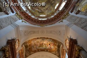 [P41] Interior Karlskirche » foto by Dorina9
 - 
<span class="allrVoted glyphicon glyphicon-heart hidden" id="av1162188"></span>
<a class="m-l-10 hidden" id="sv1162188" onclick="voting_Foto_DelVot(,1162188,461)" role="button">șterge vot <span class="glyphicon glyphicon-remove"></span></a>
<a id="v91162188" class=" c-red"  onclick="voting_Foto_SetVot(1162188)" role="button"><span class="glyphicon glyphicon-heart-empty"></span> <b>LIKE</b> = Votează poza</a> <img class="hidden"  id="f1162188W9" src="/imagini/loader.gif" border="0" /><span class="AjErrMes hidden" id="e1162188ErM"></span>