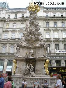[P12] Pestsäule, monumentul baroc în memoria victimelor ciumei din 1679 » foto by Costi
 - 
<span class="allrVoted glyphicon glyphicon-heart hidden" id="av28546"></span>
<a class="m-l-10 hidden" id="sv28546" onclick="voting_Foto_DelVot(,28546,461)" role="button">șterge vot <span class="glyphicon glyphicon-remove"></span></a>
<a id="v928546" class=" c-red"  onclick="voting_Foto_SetVot(28546)" role="button"><span class="glyphicon glyphicon-heart-empty"></span> <b>LIKE</b> = Votează poza</a> <img class="hidden"  id="f28546W9" src="/imagini/loader.gif" border="0" /><span class="AjErrMes hidden" id="e28546ErM"></span>