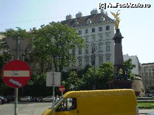 [P17] Clădiri frumoase și bine îngrijite întâlnite pe traseu.  » foto by Mihai18
 - 
<span class="allrVoted glyphicon glyphicon-heart hidden" id="av689762"></span>
<a class="m-l-10 hidden" id="sv689762" onclick="voting_Foto_DelVot(,689762,461)" role="button">șterge vot <span class="glyphicon glyphicon-remove"></span></a>
<a id="v9689762" class=" c-red"  onclick="voting_Foto_SetVot(689762)" role="button"><span class="glyphicon glyphicon-heart-empty"></span> <b>LIKE</b> = Votează poza</a> <img class="hidden"  id="f689762W9" src="/imagini/loader.gif" border="0" /><span class="AjErrMes hidden" id="e689762ErM"></span>