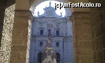 [P13] Statuia Primadonnei din fata Domului din Salzburg. Austria.  » foto by traian.leuca †
 - 
<span class="allrVoted glyphicon glyphicon-heart hidden" id="av398682"></span>
<a class="m-l-10 hidden" id="sv398682" onclick="voting_Foto_DelVot(,398682,464)" role="button">șterge vot <span class="glyphicon glyphicon-remove"></span></a>
<a id="v9398682" class=" c-red"  onclick="voting_Foto_SetVot(398682)" role="button"><span class="glyphicon glyphicon-heart-empty"></span> <b>LIKE</b> = Votează poza</a> <img class="hidden"  id="f398682W9" src="/imagini/loader.gif" border="0" /><span class="AjErrMes hidden" id="e398682ErM"></span>