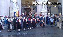 [P05] Grupuri in costume populare merg la slujba la Domul din Salzburg. Salzburg. » foto by traian.leuca †
 - 
<span class="allrVoted glyphicon glyphicon-heart hidden" id="av398674"></span>
<a class="m-l-10 hidden" id="sv398674" onclick="voting_Foto_DelVot(,398674,464)" role="button">șterge vot <span class="glyphicon glyphicon-remove"></span></a>
<a id="v9398674" class=" c-red"  onclick="voting_Foto_SetVot(398674)" role="button"><span class="glyphicon glyphicon-heart-empty"></span> <b>LIKE</b> = Votează poza</a> <img class="hidden"  id="f398674W9" src="/imagini/loader.gif" border="0" /><span class="AjErrMes hidden" id="e398674ErM"></span>