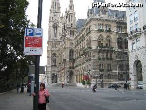 [P11] Viena... centru » foto by Goldan
 - 
<span class="allrVoted glyphicon glyphicon-heart hidden" id="av403935"></span>
<a class="m-l-10 hidden" id="sv403935" onclick="voting_Foto_DelVot(,403935,464)" role="button">șterge vot <span class="glyphicon glyphicon-remove"></span></a>
<a id="v9403935" class=" c-red"  onclick="voting_Foto_SetVot(403935)" role="button"><span class="glyphicon glyphicon-heart-empty"></span> <b>LIKE</b> = Votează poza</a> <img class="hidden"  id="f403935W9" src="/imagini/loader.gif" border="0" /><span class="AjErrMes hidden" id="e403935ErM"></span>