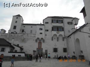 [P37] curtea interioară - castelul Hohensalzburg » foto by zlatna
 - 
<span class="allrVoted glyphicon glyphicon-heart hidden" id="av1166201"></span>
<a class="m-l-10 hidden" id="sv1166201" onclick="voting_Foto_DelVot(,1166201,464)" role="button">șterge vot <span class="glyphicon glyphicon-remove"></span></a>
<a id="v91166201" class=" c-red"  onclick="voting_Foto_SetVot(1166201)" role="button"><span class="glyphicon glyphicon-heart-empty"></span> <b>LIKE</b> = Votează poza</a> <img class="hidden"  id="f1166201W9" src="/imagini/loader.gif" border="0" /><span class="AjErrMes hidden" id="e1166201ErM"></span>