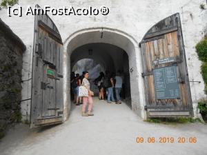 [P48] intrarea în castel » foto by zlatna
 - 
<span class="allrVoted glyphicon glyphicon-heart hidden" id="av1166212"></span>
<a class="m-l-10 hidden" id="sv1166212" onclick="voting_Foto_DelVot(,1166212,464)" role="button">șterge vot <span class="glyphicon glyphicon-remove"></span></a>
<a id="v91166212" class=" c-red"  onclick="voting_Foto_SetVot(1166212)" role="button"><span class="glyphicon glyphicon-heart-empty"></span> <b>LIKE</b> = Votează poza</a> <img class="hidden"  id="f1166212W9" src="/imagini/loader.gif" border="0" /><span class="AjErrMes hidden" id="e1166212ErM"></span>