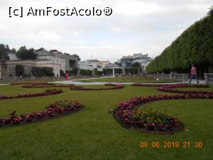 [P51] Palatul Mirabell - grădinile » foto by zlatna
 - 
<span class="allrVoted glyphicon glyphicon-heart hidden" id="av1166215"></span>
<a class="m-l-10 hidden" id="sv1166215" onclick="voting_Foto_DelVot(,1166215,464)" role="button">șterge vot <span class="glyphicon glyphicon-remove"></span></a>
<a id="v91166215" class=" c-red"  onclick="voting_Foto_SetVot(1166215)" role="button"><span class="glyphicon glyphicon-heart-empty"></span> <b>LIKE</b> = Votează poza</a> <img class="hidden"  id="f1166215W9" src="/imagini/loader.gif" border="0" /><span class="AjErrMes hidden" id="e1166215ErM"></span>
