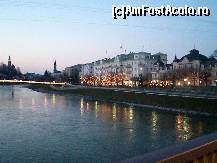 [P20] Salzburg - orasul vechi, vedere spre rau » foto by presario
 - 
<span class="allrVoted glyphicon glyphicon-heart hidden" id="av43942"></span>
<a class="m-l-10 hidden" id="sv43942" onclick="voting_Foto_DelVot(,43942,464)" role="button">șterge vot <span class="glyphicon glyphicon-remove"></span></a>
<a id="v943942" class=" c-red"  onclick="voting_Foto_SetVot(43942)" role="button"><span class="glyphicon glyphicon-heart-empty"></span> <b>LIKE</b> = Votează poza</a> <img class="hidden"  id="f43942W9" src="/imagini/loader.gif" border="0" /><span class="AjErrMes hidden" id="e43942ErM"></span>