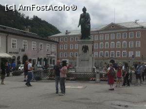 [P30] Salzburg - Piata Mozart si statuia lui » foto by mishu
 - 
<span class="allrVoted glyphicon glyphicon-heart hidden" id="av1160583"></span>
<a class="m-l-10 hidden" id="sv1160583" onclick="voting_Foto_DelVot(,1160583,464)" role="button">șterge vot <span class="glyphicon glyphicon-remove"></span></a>
<a id="v91160583" class=" c-red"  onclick="voting_Foto_SetVot(1160583)" role="button"><span class="glyphicon glyphicon-heart-empty"></span> <b>LIKE</b> = Votează poza</a> <img class="hidden"  id="f1160583W9" src="/imagini/loader.gif" border="0" /><span class="AjErrMes hidden" id="e1160583ErM"></span>