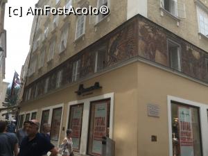 [P44] Salzburg - si braul minunat al unei cladiri » foto by mishu
 - 
<span class="allrVoted glyphicon glyphicon-heart hidden" id="av1160597"></span>
<a class="m-l-10 hidden" id="sv1160597" onclick="voting_Foto_DelVot(,1160597,464)" role="button">șterge vot <span class="glyphicon glyphicon-remove"></span></a>
<a id="v91160597" class=" c-red"  onclick="voting_Foto_SetVot(1160597)" role="button"><span class="glyphicon glyphicon-heart-empty"></span> <b>LIKE</b> = Votează poza</a> <img class="hidden"  id="f1160597W9" src="/imagini/loader.gif" border="0" /><span class="AjErrMes hidden" id="e1160597ErM"></span>