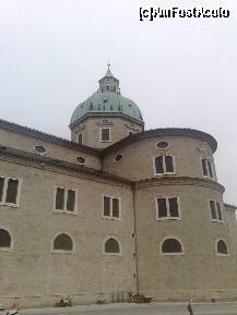 [P03] Salzburg - Domul si Muzeul Domului - catedrala vazuta din lateral » foto by irma_ro*
 - 
<span class="allrVoted glyphicon glyphicon-heart hidden" id="av172779"></span>
<a class="m-l-10 hidden" id="sv172779" onclick="voting_Foto_DelVot(,172779,464)" role="button">șterge vot <span class="glyphicon glyphicon-remove"></span></a>
<a id="v9172779" class=" c-red"  onclick="voting_Foto_SetVot(172779)" role="button"><span class="glyphicon glyphicon-heart-empty"></span> <b>LIKE</b> = Votează poza</a> <img class="hidden"  id="f172779W9" src="/imagini/loader.gif" border="0" /><span class="AjErrMes hidden" id="e172779ErM"></span>