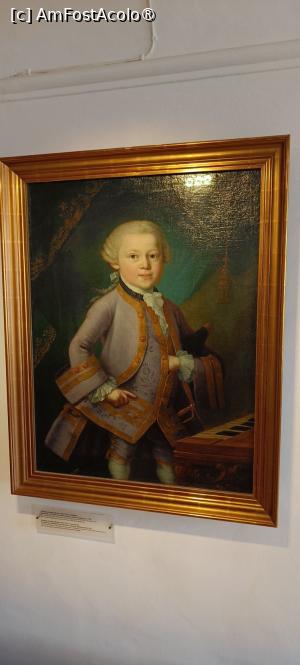 [P05] Totul se învârte în jurul lui W. A. Mozart - tablou din muzeu. » foto by tata123 🔱
 - 
<span class="allrVoted glyphicon glyphicon-heart hidden" id="av1425321"></span>
<a class="m-l-10 hidden" id="sv1425321" onclick="voting_Foto_DelVot(,1425321,464)" role="button">șterge vot <span class="glyphicon glyphicon-remove"></span></a>
<a id="v91425321" class=" c-red"  onclick="voting_Foto_SetVot(1425321)" role="button"><span class="glyphicon glyphicon-heart-empty"></span> <b>LIKE</b> = Votează poza</a> <img class="hidden"  id="f1425321W9" src="/imagini/loader.gif" border="0" /><span class="AjErrMes hidden" id="e1425321ErM"></span>
