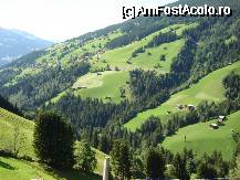 [P19] Valea Ziller vazuta de pe drumul alpin Gerlos » foto by BOGDAN DSN
 - 
<span class="allrVoted glyphicon glyphicon-heart hidden" id="av62912"></span>
<a class="m-l-10 hidden" id="sv62912" onclick="voting_Foto_DelVot(,62912,465)" role="button">șterge vot <span class="glyphicon glyphicon-remove"></span></a>
<a id="v962912" class=" c-red"  onclick="voting_Foto_SetVot(62912)" role="button"><span class="glyphicon glyphicon-heart-empty"></span> <b>LIKE</b> = Votează poza</a> <img class="hidden"  id="f62912W9" src="/imagini/loader.gif" border="0" /><span class="AjErrMes hidden" id="e62912ErM"></span>