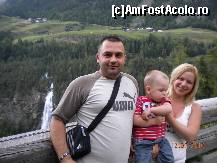 [P10] Poza de familie facuta de acea doamna cumsecade » foto by Alina Morar
 - 
<span class="allrVoted glyphicon glyphicon-heart hidden" id="av106056"></span>
<a class="m-l-10 hidden" id="sv106056" onclick="voting_Foto_DelVot(,106056,465)" role="button">șterge vot <span class="glyphicon glyphicon-remove"></span></a>
<a id="v9106056" class=" c-red"  onclick="voting_Foto_SetVot(106056)" role="button"><span class="glyphicon glyphicon-heart-empty"></span> <b>LIKE</b> = Votează poza</a> <img class="hidden"  id="f106056W9" src="/imagini/loader.gif" border="0" /><span class="AjErrMes hidden" id="e106056ErM"></span>