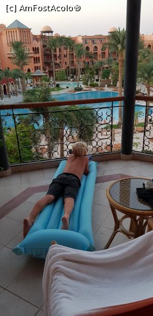 [P42] relax in balcon dimineata!  » foto by adutza_ghiocel
 - 
<span class="allrVoted glyphicon glyphicon-heart hidden" id="av1107582"></span>
<a class="m-l-10 hidden" id="sv1107582" onclick="voting_Foto_DelVot(,1107582,469)" role="button">șterge vot <span class="glyphicon glyphicon-remove"></span></a>
<a id="v91107582" class=" c-red"  onclick="voting_Foto_SetVot(1107582)" role="button"><span class="glyphicon glyphicon-heart-empty"></span> <b>LIKE</b> = Votează poza</a> <img class="hidden"  id="f1107582W9" src="/imagini/loader.gif" border="0" /><span class="AjErrMes hidden" id="e1107582ErM"></span>