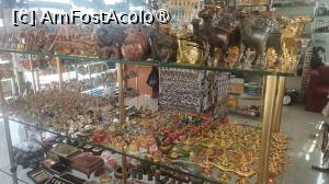 [P14] Unul din numeroasele magazine de pe Hurghada Promenada » foto by dorgo
 - 
<span class="allrVoted glyphicon glyphicon-heart hidden" id="av1504864"></span>
<a class="m-l-10 hidden" id="sv1504864" onclick="voting_Foto_DelVot(,1504864,469)" role="button">șterge vot <span class="glyphicon glyphicon-remove"></span></a>
<a id="v91504864" class=" c-red"  onclick="voting_Foto_SetVot(1504864)" role="button"><span class="glyphicon glyphicon-heart-empty"></span> <b>LIKE</b> = Votează poza</a> <img class="hidden"  id="f1504864W9" src="/imagini/loader.gif" border="0" /><span class="AjErrMes hidden" id="e1504864ErM"></span>