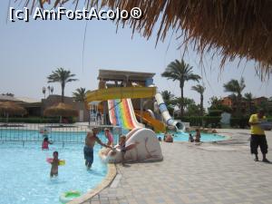 [P28] O piscina pentru copii » foto by bica adriana
 - 
<span class="allrVoted glyphicon glyphicon-heart hidden" id="av1057518"></span>
<a class="m-l-10 hidden" id="sv1057518" onclick="voting_Foto_DelVot(,1057518,472)" role="button">șterge vot <span class="glyphicon glyphicon-remove"></span></a>
<a id="v91057518" class=" c-red"  onclick="voting_Foto_SetVot(1057518)" role="button"><span class="glyphicon glyphicon-heart-empty"></span> <b>LIKE</b> = Votează poza</a> <img class="hidden"  id="f1057518W9" src="/imagini/loader.gif" border="0" /><span class="AjErrMes hidden" id="e1057518ErM"></span>