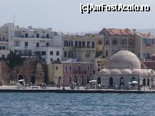 [P21] Hania: Moscheea de pe faleza portului vechi » foto by argemi*
 - 
<span class="allrVoted glyphicon glyphicon-heart hidden" id="av261875"></span>
<a class="m-l-10 hidden" id="sv261875" onclick="voting_Foto_DelVot(,261875,481)" role="button">șterge vot <span class="glyphicon glyphicon-remove"></span></a>
<a id="v9261875" class=" c-red"  onclick="voting_Foto_SetVot(261875)" role="button"><span class="glyphicon glyphicon-heart-empty"></span> <b>LIKE</b> = Votează poza</a> <img class="hidden"  id="f261875W9" src="/imagini/loader.gif" border="0" /><span class="AjErrMes hidden" id="e261875ErM"></span>
