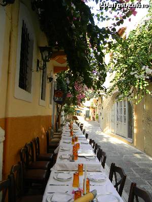 [P41] Rethymno - in asteptarea turistilor » foto by MCM
 - 
<span class="allrVoted glyphicon glyphicon-heart hidden" id="av667535"></span>
<a class="m-l-10 hidden" id="sv667535" onclick="voting_Foto_DelVot(,667535,481)" role="button">șterge vot <span class="glyphicon glyphicon-remove"></span></a>
<a id="v9667535" class=" c-red"  onclick="voting_Foto_SetVot(667535)" role="button"><span class="glyphicon glyphicon-heart-empty"></span> <b>LIKE</b> = Votează poza</a> <img class="hidden"  id="f667535W9" src="/imagini/loader.gif" border="0" /><span class="AjErrMes hidden" id="e667535ErM"></span>