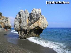 [P08] Preveli Beach - sa ne racorim inainte de urcus » foto by MCM
 - 
<span class="allrVoted glyphicon glyphicon-heart hidden" id="av667471"></span>
<a class="m-l-10 hidden" id="sv667471" onclick="voting_Foto_DelVot(,667471,481)" role="button">șterge vot <span class="glyphicon glyphicon-remove"></span></a>
<a id="v9667471" class=" c-red"  onclick="voting_Foto_SetVot(667471)" role="button"><span class="glyphicon glyphicon-heart-empty"></span> <b>LIKE</b> = Votează poza</a> <img class="hidden"  id="f667471W9" src="/imagini/loader.gif" border="0" /><span class="AjErrMes hidden" id="e667471ErM"></span>