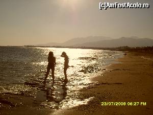 [P05] Langa Ierapetra, in sud/estul insulei, gasiti niste vaste plaje pustii, cu fata la Afrika.  » foto by calatorul
 - 
<span class="allrVoted glyphicon glyphicon-heart hidden" id="av562119"></span>
<a class="m-l-10 hidden" id="sv562119" onclick="voting_Foto_DelVot(,562119,481)" role="button">șterge vot <span class="glyphicon glyphicon-remove"></span></a>
<a id="v9562119" class=" c-red"  onclick="voting_Foto_SetVot(562119)" role="button"><span class="glyphicon glyphicon-heart-empty"></span> <b>LIKE</b> = Votează poza</a> <img class="hidden"  id="f562119W9" src="/imagini/loader.gif" border="0" /><span class="AjErrMes hidden" id="e562119ErM"></span>