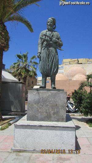 [P38] Statuia luptătorului cretan, în faţa Catedralei Ortodoxe » foto by crismis
 - 
<span class="allrVoted glyphicon glyphicon-heart hidden" id="av621713"></span>
<a class="m-l-10 hidden" id="sv621713" onclick="voting_Foto_DelVot(,621713,481)" role="button">șterge vot <span class="glyphicon glyphicon-remove"></span></a>
<a id="v9621713" class=" c-red"  onclick="voting_Foto_SetVot(621713)" role="button"><span class="glyphicon glyphicon-heart-empty"></span> <b>LIKE</b> = Votează poza</a> <img class="hidden"  id="f621713W9" src="/imagini/loader.gif" border="0" /><span class="AjErrMes hidden" id="e621713ErM"></span>