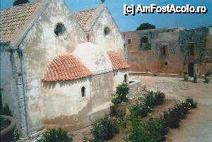 [P04] Manastirea Arkadi, sanctuarul national, unde a avut loc un holocaust » foto by mireille
 - 
<span class="allrVoted glyphicon glyphicon-heart hidden" id="av437957"></span>
<a class="m-l-10 hidden" id="sv437957" onclick="voting_Foto_DelVot(,437957,481)" role="button">șterge vot <span class="glyphicon glyphicon-remove"></span></a>
<a id="v9437957" class=" c-red"  onclick="voting_Foto_SetVot(437957)" role="button"><span class="glyphicon glyphicon-heart-empty"></span> <b>LIKE</b> = Votează poza</a> <img class="hidden"  id="f437957W9" src="/imagini/loader.gif" border="0" /><span class="AjErrMes hidden" id="e437957ErM"></span>
