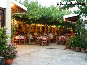 [P12] Restaurantul la care am fost in seara cretana » foto by Maria V.
 - 
<span class="allrVoted glyphicon glyphicon-heart hidden" id="av659088"></span>
<a class="m-l-10 hidden" id="sv659088" onclick="voting_Foto_DelVot(,659088,481)" role="button">șterge vot <span class="glyphicon glyphicon-remove"></span></a>
<a id="v9659088" class=" c-red"  onclick="voting_Foto_SetVot(659088)" role="button"><span class="glyphicon glyphicon-heart-empty"></span> <b>LIKE</b> = Votează poza</a> <img class="hidden"  id="f659088W9" src="/imagini/loader.gif" border="0" /><span class="AjErrMes hidden" id="e659088ErM"></span>