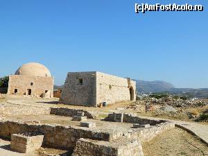 [P06] Moscheea din mijlocul fortaretei si vedere catre munti, Rethymno » foto by Maria V.
 - 
<span class="allrVoted glyphicon glyphicon-heart hidden" id="av659082"></span>
<a class="m-l-10 hidden" id="sv659082" onclick="voting_Foto_DelVot(,659082,481)" role="button">șterge vot <span class="glyphicon glyphicon-remove"></span></a>
<a id="v9659082" class=" c-red"  onclick="voting_Foto_SetVot(659082)" role="button"><span class="glyphicon glyphicon-heart-empty"></span> <b>LIKE</b> = Votează poza</a> <img class="hidden"  id="f659082W9" src="/imagini/loader.gif" border="0" /><span class="AjErrMes hidden" id="e659082ErM"></span>