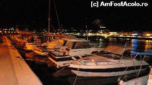 [P17] Portul din Hersonissos, seara; aceasta statiune de pe coasta nordica este cea mai mare, aglomerata si cosmopolita » foto by zuftim
 - 
<span class="allrVoted glyphicon glyphicon-heart hidden" id="av537274"></span>
<a class="m-l-10 hidden" id="sv537274" onclick="voting_Foto_DelVot(,537274,481)" role="button">șterge vot <span class="glyphicon glyphicon-remove"></span></a>
<a id="v9537274" class=" c-red"  onclick="voting_Foto_SetVot(537274)" role="button"><span class="glyphicon glyphicon-heart-empty"></span> <b>LIKE</b> = Votează poza</a> <img class="hidden"  id="f537274W9" src="/imagini/loader.gif" border="0" /><span class="AjErrMes hidden" id="e537274ErM"></span>