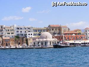 [P18] Moscheea ienicerilor din Chania » foto by corinka
 - 
<span class="allrVoted glyphicon glyphicon-heart hidden" id="av452245"></span>
<a class="m-l-10 hidden" id="sv452245" onclick="voting_Foto_DelVot(,452245,481)" role="button">șterge vot <span class="glyphicon glyphicon-remove"></span></a>
<a id="v9452245" class=" c-red"  onclick="voting_Foto_SetVot(452245)" role="button"><span class="glyphicon glyphicon-heart-empty"></span> <b>LIKE</b> = Votează poza</a> <img class="hidden"  id="f452245W9" src="/imagini/loader.gif" border="0" /><span class="AjErrMes hidden" id="e452245ErM"></span>