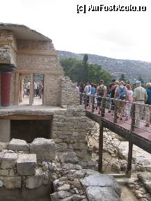 [P12] Knossos spre apartamentele reginei » foto by Michi
 - 
<span class="allrVoted glyphicon glyphicon-heart hidden" id="av78733"></span>
<a class="m-l-10 hidden" id="sv78733" onclick="voting_Foto_DelVot(,78733,481)" role="button">șterge vot <span class="glyphicon glyphicon-remove"></span></a>
<a id="v978733" class=" c-red"  onclick="voting_Foto_SetVot(78733)" role="button"><span class="glyphicon glyphicon-heart-empty"></span> <b>LIKE</b> = Votează poza</a> <img class="hidden"  id="f78733W9" src="/imagini/loader.gif" border="0" /><span class="AjErrMes hidden" id="e78733ErM"></span>