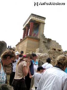 [P16] Knossos- palatul cel mare cu fresce. » foto by Michi
 - 
<span class="allrVoted glyphicon glyphicon-heart hidden" id="av78737"></span>
<a class="m-l-10 hidden" id="sv78737" onclick="voting_Foto_DelVot(,78737,481)" role="button">șterge vot <span class="glyphicon glyphicon-remove"></span></a>
<a id="v978737" class=" c-red"  onclick="voting_Foto_SetVot(78737)" role="button"><span class="glyphicon glyphicon-heart-empty"></span> <b>LIKE</b> = Votează poza</a> <img class="hidden"  id="f78737W9" src="/imagini/loader.gif" border="0" /><span class="AjErrMes hidden" id="e78737ErM"></span>