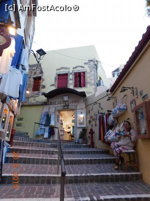 [P37] Stradă îngustă din Chania veneţiană » foto by irinad
 - 
<span class="allrVoted glyphicon glyphicon-heart hidden" id="av1084189"></span>
<a class="m-l-10 hidden" id="sv1084189" onclick="voting_Foto_DelVot(,1084189,481)" role="button">șterge vot <span class="glyphicon glyphicon-remove"></span></a>
<a id="v91084189" class=" c-red"  onclick="voting_Foto_SetVot(1084189)" role="button"><span class="glyphicon glyphicon-heart-empty"></span> <b>LIKE</b> = Votează poza</a> <img class="hidden"  id="f1084189W9" src="/imagini/loader.gif" border="0" /><span class="AjErrMes hidden" id="e1084189ErM"></span>