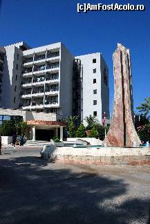[P05] Tusan Beach Resort - intrarea » foto by Griegut
 - 
<span class="allrVoted glyphicon glyphicon-heart hidden" id="av345079"></span>
<a class="m-l-10 hidden" id="sv345079" onclick="voting_Foto_DelVot(,345079,494)" role="button">șterge vot <span class="glyphicon glyphicon-remove"></span></a>
<a id="v9345079" class=" c-red"  onclick="voting_Foto_SetVot(345079)" role="button"><span class="glyphicon glyphicon-heart-empty"></span> <b>LIKE</b> = Votează poza</a> <img class="hidden"  id="f345079W9" src="/imagini/loader.gif" border="0" /><span class="AjErrMes hidden" id="e345079ErM"></span>