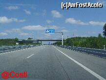 [P04] Indicatorul pe care scrie 'portagem', adică 'taxă', ne anunţă că urmeză să intrăm pe o porţiune cu taxă. » foto by Costi
 - 
<span class="allrVoted glyphicon glyphicon-heart hidden" id="av254393"></span>
<a class="m-l-10 hidden" id="sv254393" onclick="voting_Foto_DelVot(,254393,516)" role="button">șterge vot <span class="glyphicon glyphicon-remove"></span></a>
<a id="v9254393" class=" c-red"  onclick="voting_Foto_SetVot(254393)" role="button"><span class="glyphicon glyphicon-heart-empty"></span> <b>LIKE</b> = Votează poza</a> <img class="hidden"  id="f254393W9" src="/imagini/loader.gif" border="0" /><span class="AjErrMes hidden" id="e254393ErM"></span>