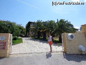 [P01] intrarea in resort » foto by costelino
 - 
<span class="allrVoted glyphicon glyphicon-heart hidden" id="av516272"></span>
<a class="m-l-10 hidden" id="sv516272" onclick="voting_Foto_DelVot(,516272,536)" role="button">șterge vot <span class="glyphicon glyphicon-remove"></span></a>
<a id="v9516272" class=" c-red"  onclick="voting_Foto_SetVot(516272)" role="button"><span class="glyphicon glyphicon-heart-empty"></span> <b>LIKE</b> = Votează poza</a> <img class="hidden"  id="f516272W9" src="/imagini/loader.gif" border="0" /><span class="AjErrMes hidden" id="e516272ErM"></span>