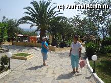 [P08] curtea de la Elea Village, destul de frumoasa » foto by adryana
 - 
<span class="allrVoted glyphicon glyphicon-heart hidden" id="av101185"></span>
<a class="m-l-10 hidden" id="sv101185" onclick="voting_Foto_DelVot(,101185,536)" role="button">șterge vot <span class="glyphicon glyphicon-remove"></span></a>
<a id="v9101185" class=" c-red"  onclick="voting_Foto_SetVot(101185)" role="button"><span class="glyphicon glyphicon-heart-empty"></span> <b>LIKE</b> = Votează poza</a> <img class="hidden"  id="f101185W9" src="/imagini/loader.gif" border="0" /><span class="AjErrMes hidden" id="e101185ErM"></span>