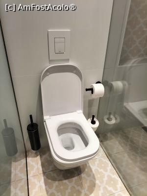 [P19] Wc cam demodat dar nu mă deranjat » foto by Mery
 - 
<span class="allrVoted glyphicon glyphicon-heart hidden" id="av1398105"></span>
<a class="m-l-10 hidden" id="sv1398105" onclick="voting_Foto_DelVot(,1398105,539)" role="button">șterge vot <span class="glyphicon glyphicon-remove"></span></a>
<a id="v91398105" class=" c-red"  onclick="voting_Foto_SetVot(1398105)" role="button"><span class="glyphicon glyphicon-heart-empty"></span> <b>LIKE</b> = Votează poza</a> <img class="hidden"  id="f1398105W9" src="/imagini/loader.gif" border="0" /><span class="AjErrMes hidden" id="e1398105ErM"></span>