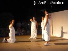 [P03] Animatorii de  nota 10 ,tot timpul cu zambetul pe buze desi au program de la 10 dimineata la 10 seara. » foto by angela_bn
 - 
<span class="allrVoted glyphicon glyphicon-heart hidden" id="av220936"></span>
<a class="m-l-10 hidden" id="sv220936" onclick="voting_Foto_DelVot(,220936,549)" role="button">șterge vot <span class="glyphicon glyphicon-remove"></span></a>
<a id="v9220936" class=" c-red"  onclick="voting_Foto_SetVot(220936)" role="button"><span class="glyphicon glyphicon-heart-empty"></span> <b>LIKE</b> = Votează poza</a> <img class="hidden"  id="f220936W9" src="/imagini/loader.gif" border="0" /><span class="AjErrMes hidden" id="e220936ErM"></span>