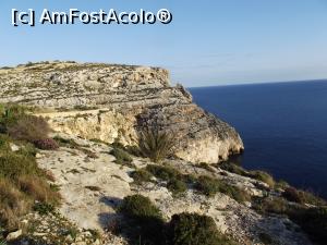 [P11] Peisaj deasupra Blue Grotto » foto by irinad
 - 
<span class="allrVoted glyphicon glyphicon-heart hidden" id="av953590"></span>
<a class="m-l-10 hidden" id="sv953590" onclick="voting_Foto_DelVot(,953590,557)" role="button">șterge vot <span class="glyphicon glyphicon-remove"></span></a>
<a id="v9953590" class=" c-red"  onclick="voting_Foto_SetVot(953590)" role="button"><span class="glyphicon glyphicon-heart-empty"></span> <b>LIKE</b> = Votează poza</a> <img class="hidden"  id="f953590W9" src="/imagini/loader.gif" border="0" /><span class="AjErrMes hidden" id="e953590ErM"></span>