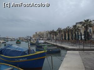 [P07] Promenada din Marsaxlokk şi câteva bărci » foto by irinad
 - 
<span class="allrVoted glyphicon glyphicon-heart hidden" id="av953586"></span>
<a class="m-l-10 hidden" id="sv953586" onclick="voting_Foto_DelVot(,953586,557)" role="button">șterge vot <span class="glyphicon glyphicon-remove"></span></a>
<a id="v9953586" class=" c-red"  onclick="voting_Foto_SetVot(953586)" role="button"><span class="glyphicon glyphicon-heart-empty"></span> <b>LIKE</b> = Votează poza</a> <img class="hidden"  id="f953586W9" src="/imagini/loader.gif" border="0" /><span class="AjErrMes hidden" id="e953586ErM"></span>