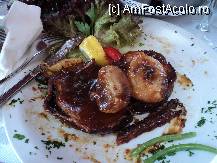 [P04] porchetta ..cu mere coapte ( scuze , deja atacasem portia !) » foto by TORA INGRID
 - 
<span class="allrVoted glyphicon glyphicon-heart hidden" id="av239139"></span>
<a class="m-l-10 hidden" id="sv239139" onclick="voting_Foto_DelVot(,239139,557)" role="button">șterge vot <span class="glyphicon glyphicon-remove"></span></a>
<a id="v9239139" class=" c-red"  onclick="voting_Foto_SetVot(239139)" role="button"><span class="glyphicon glyphicon-heart-empty"></span> <b>LIKE</b> = Votează poza</a> <img class="hidden"  id="f239139W9" src="/imagini/loader.gif" border="0" /><span class="AjErrMes hidden" id="e239139ErM"></span>