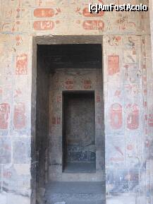 [P05] templul Hatshepsut » foto by dr_negrea2002
 - 
<span class="allrVoted glyphicon glyphicon-heart hidden" id="av174295"></span>
<a class="m-l-10 hidden" id="sv174295" onclick="voting_Foto_DelVot(,174295,566)" role="button">șterge vot <span class="glyphicon glyphicon-remove"></span></a>
<a id="v9174295" class=" c-red"  onclick="voting_Foto_SetVot(174295)" role="button"><span class="glyphicon glyphicon-heart-empty"></span> <b>LIKE</b> = Votează poza</a> <img class="hidden"  id="f174295W9" src="/imagini/loader.gif" border="0" /><span class="AjErrMes hidden" id="e174295ErM"></span>
