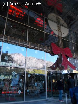 [P01] 2 în 1 - Munții Taurus se oglindesc permanent în ferestrele de la intrarea în hotelul Rixos Sungate » foto by Alina53
 - 
<span class="allrVoted glyphicon glyphicon-heart hidden" id="av1049109"></span>
<a class="m-l-10 hidden" id="sv1049109" onclick="voting_Foto_DelVot(,1049109,58)" role="button">șterge vot <span class="glyphicon glyphicon-remove"></span></a>
<a id="v91049109" class=" c-red"  onclick="voting_Foto_SetVot(1049109)" role="button"><span class="glyphicon glyphicon-heart-empty"></span> <b>LIKE</b> = Votează poza</a> <img class="hidden"  id="f1049109W9" src="/imagini/loader.gif" border="0" /><span class="AjErrMes hidden" id="e1049109ErM"></span>