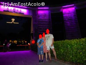 [P02] Poarta Rixos Sungate - In drum spre bazar pentru cumparare cadouri » foto by bigam21
 - 
<span class="allrVoted glyphicon glyphicon-heart hidden" id="av1140709"></span>
<a class="m-l-10 hidden" id="sv1140709" onclick="voting_Foto_DelVot(,1140709,58)" role="button">șterge vot <span class="glyphicon glyphicon-remove"></span></a>
<a id="v91140709" class=" c-red"  onclick="voting_Foto_SetVot(1140709)" role="button"><span class="glyphicon glyphicon-heart-empty"></span> <b>LIKE</b> = Votează poza</a> <img class="hidden"  id="f1140709W9" src="/imagini/loader.gif" border="0" /><span class="AjErrMes hidden" id="e1140709ErM"></span>