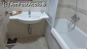 [P06] baia din camera noastra » foto by silvia tudoran
 - 
<span class="allrVoted glyphicon glyphicon-heart hidden" id="av918930"></span>
<a class="m-l-10 hidden" id="sv918930" onclick="voting_Foto_DelVot(,918930,581)" role="button">șterge vot <span class="glyphicon glyphicon-remove"></span></a>
<a id="v9918930" class=" c-red"  onclick="voting_Foto_SetVot(918930)" role="button"><span class="glyphicon glyphicon-heart-empty"></span> <b>LIKE</b> = Votează poza</a> <img class="hidden"  id="f918930W9" src="/imagini/loader.gif" border="0" /><span class="AjErrMes hidden" id="e918930ErM"></span>