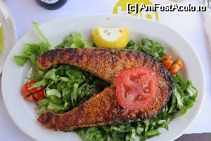 [P07] Restaurantul Banana - file de somon » foto by nosferatoo
 - 
<span class="allrVoted glyphicon glyphicon-heart hidden" id="av516425"></span>
<a class="m-l-10 hidden" id="sv516425" onclick="voting_Foto_DelVot(,516425,583)" role="button">șterge vot <span class="glyphicon glyphicon-remove"></span></a>
<a id="v9516425" class=" c-red"  onclick="voting_Foto_SetVot(516425)" role="button"><span class="glyphicon glyphicon-heart-empty"></span> <b>LIKE</b> = Votează poza</a> <img class="hidden"  id="f516425W9" src="/imagini/loader.gif" border="0" /><span class="AjErrMes hidden" id="e516425ErM"></span>